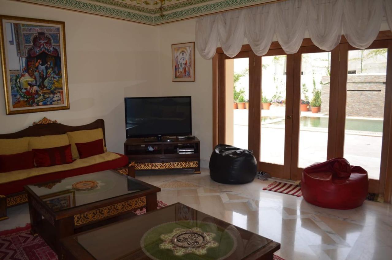 Le Pavillon Du Tunis